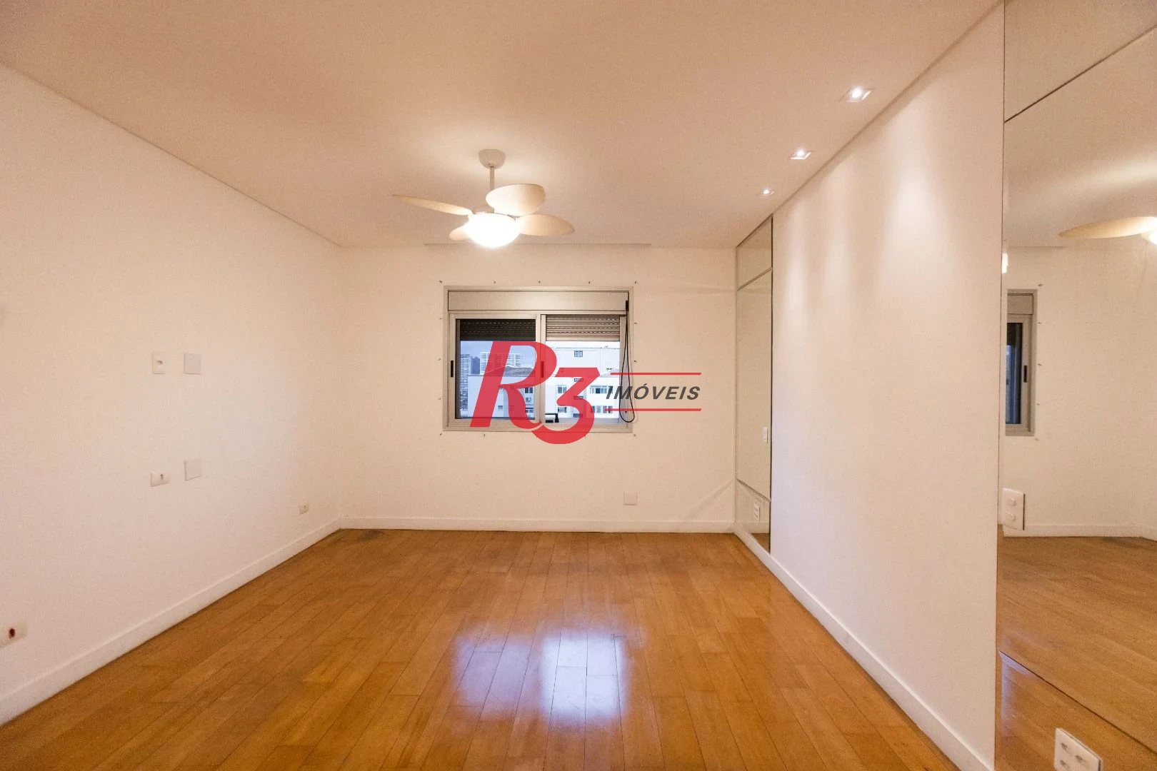 Apartamento  com 4 dormitórios à venda, 209 m² - Boqueirão - Santos/SP