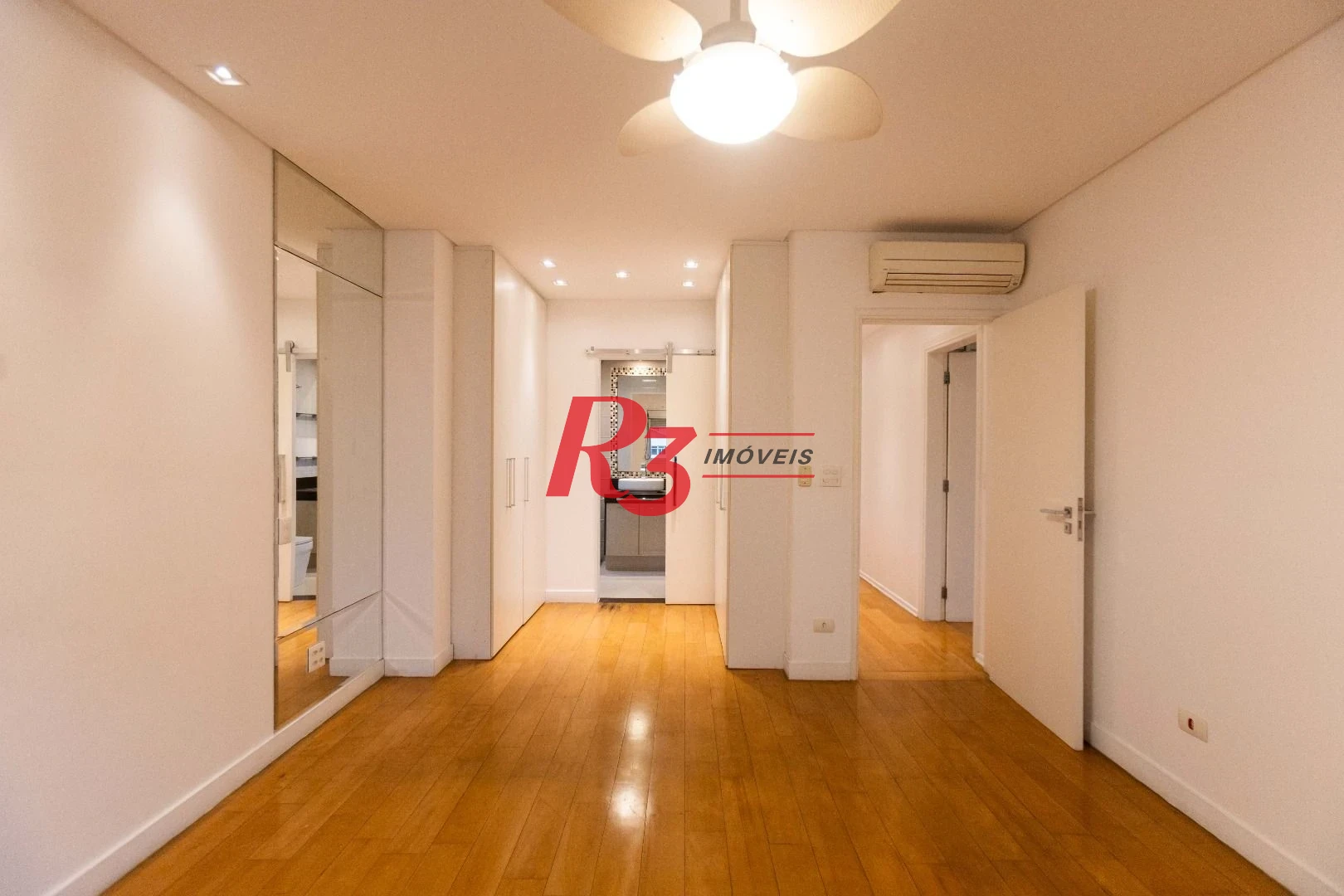 Apartamento  com 4 dormitórios à venda, 209 m² - Boqueirão - Santos/SP