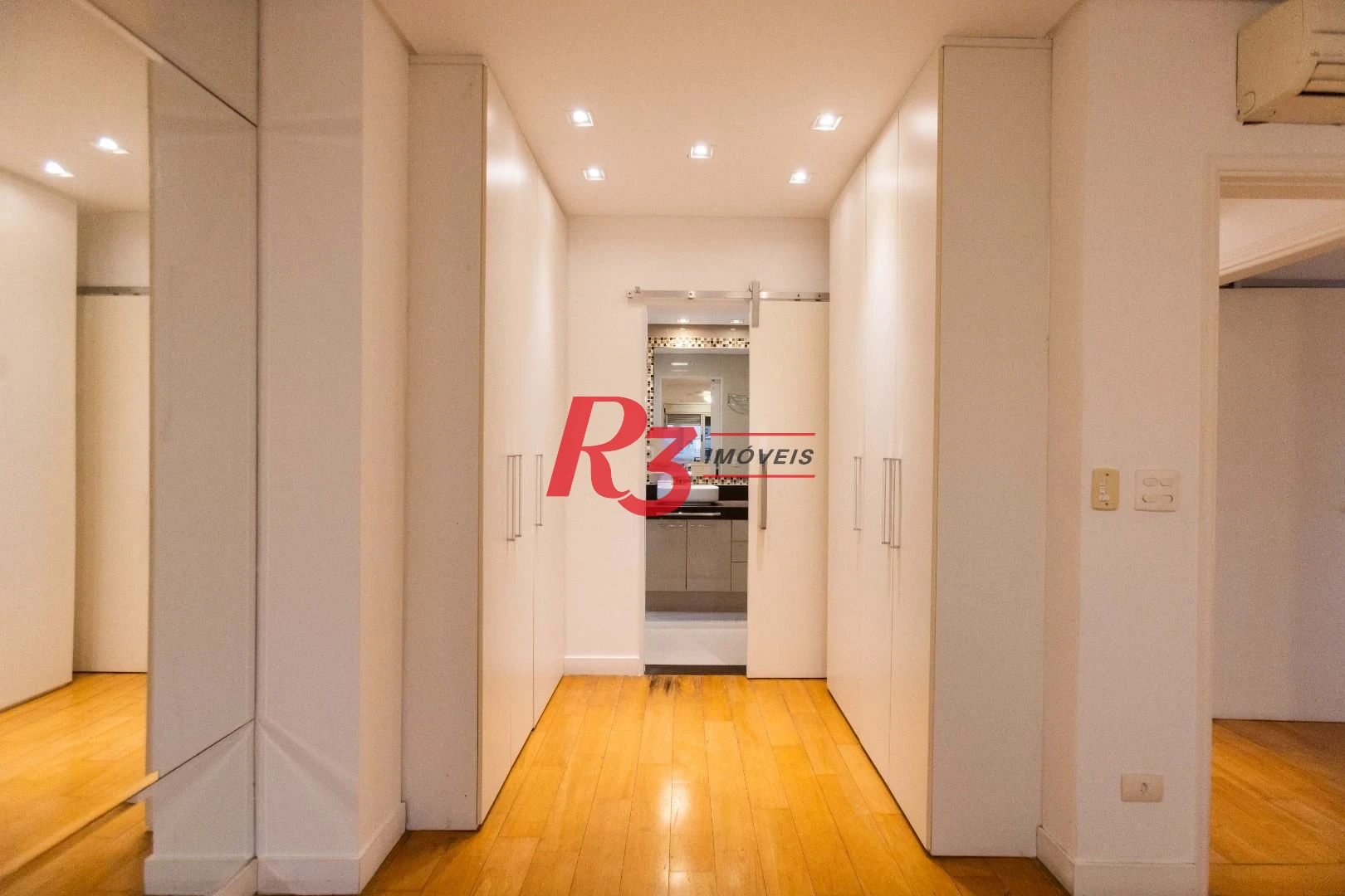 Apartamento  com 4 dormitórios à venda, 209 m² - Boqueirão - Santos/SP