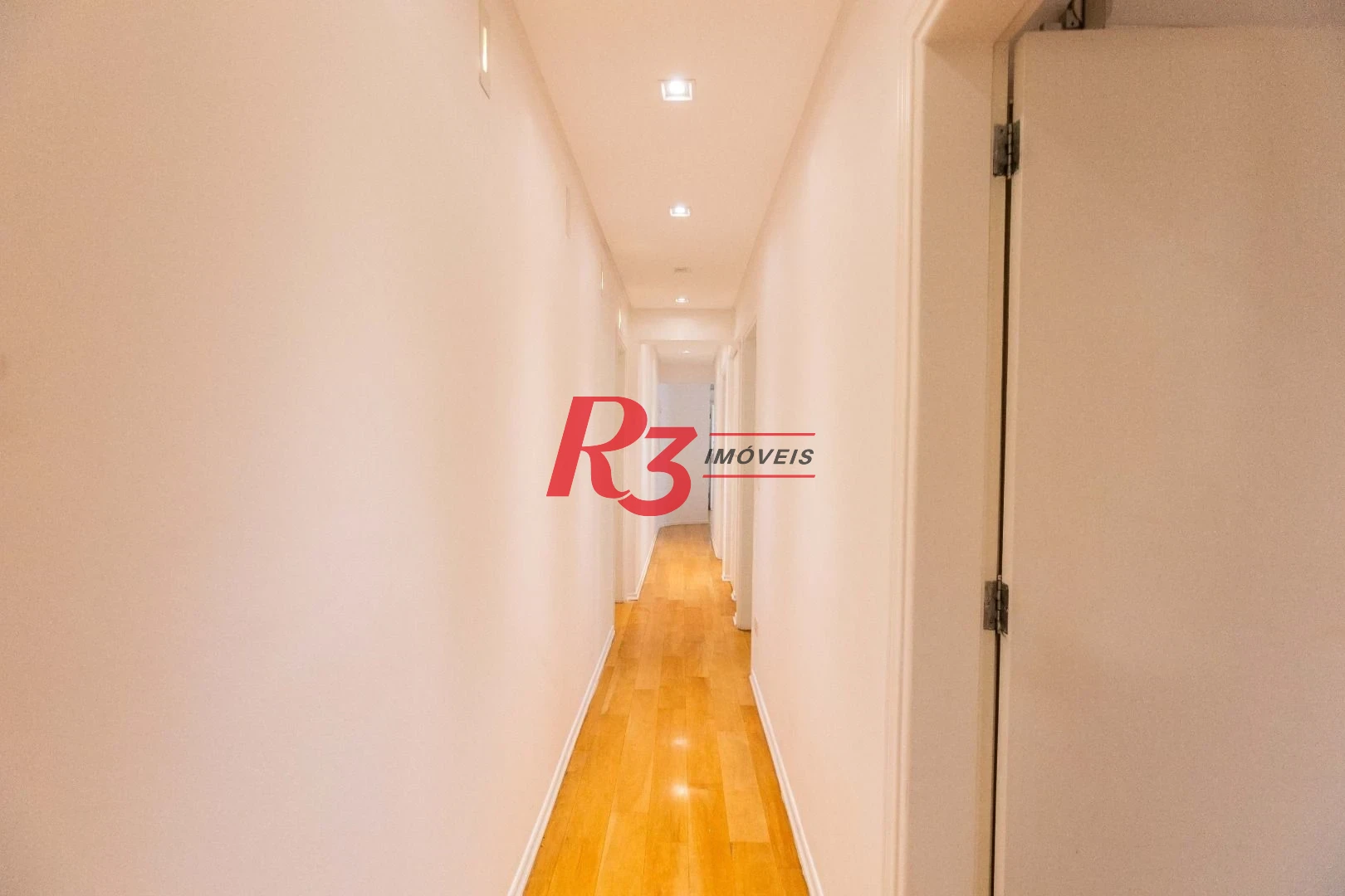 Apartamento  com 4 dormitórios à venda, 209 m² - Boqueirão - Santos/SP