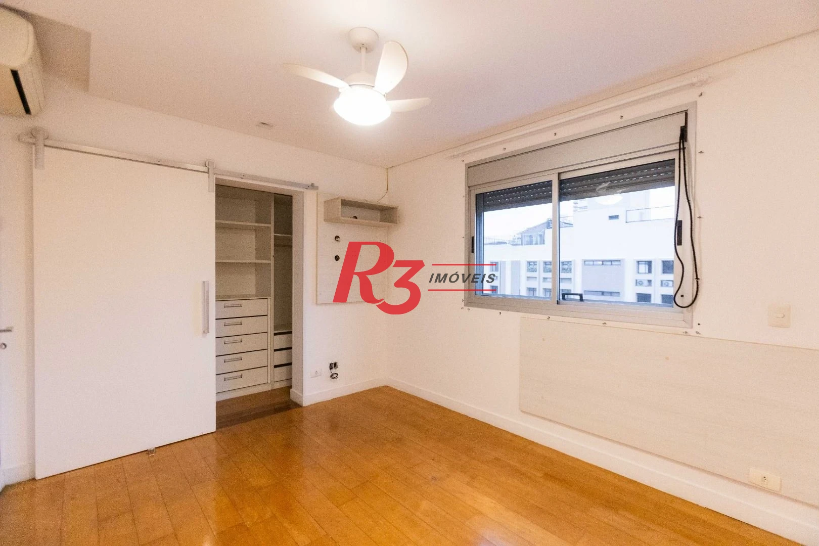 Apartamento  com 4 dormitórios à venda, 209 m² - Boqueirão - Santos/SP