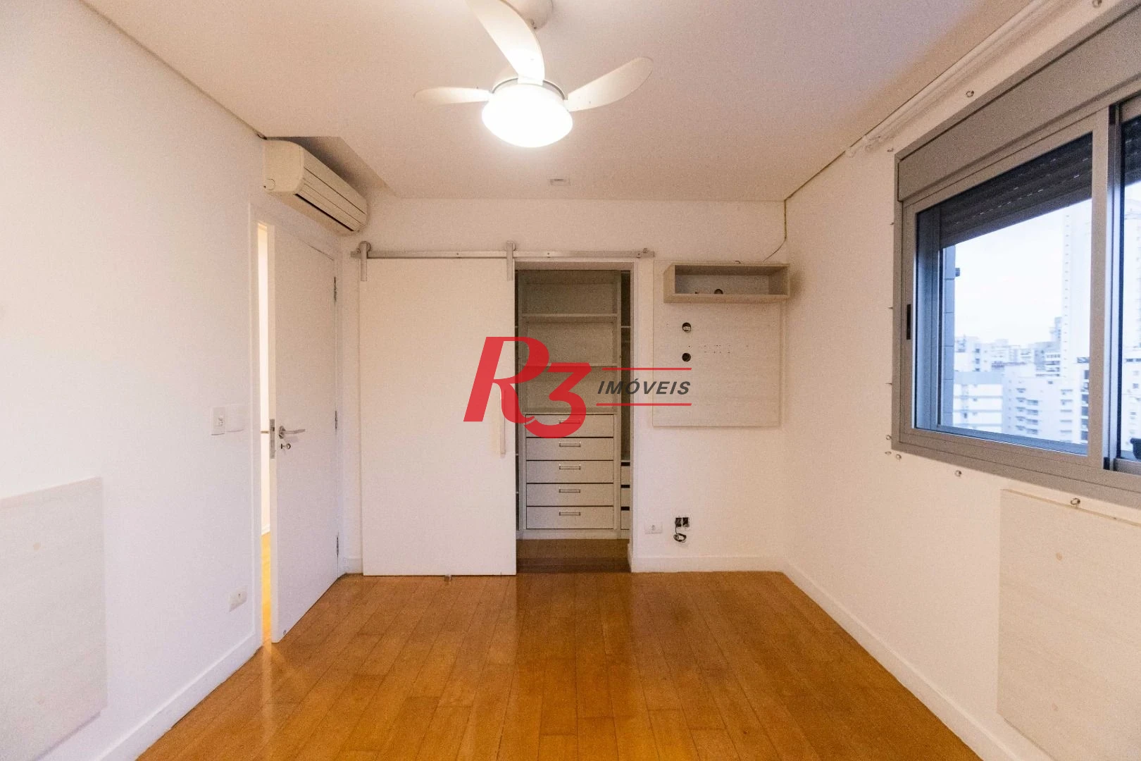 Apartamento  com 4 dormitórios à venda, 209 m² - Boqueirão - Santos/SP