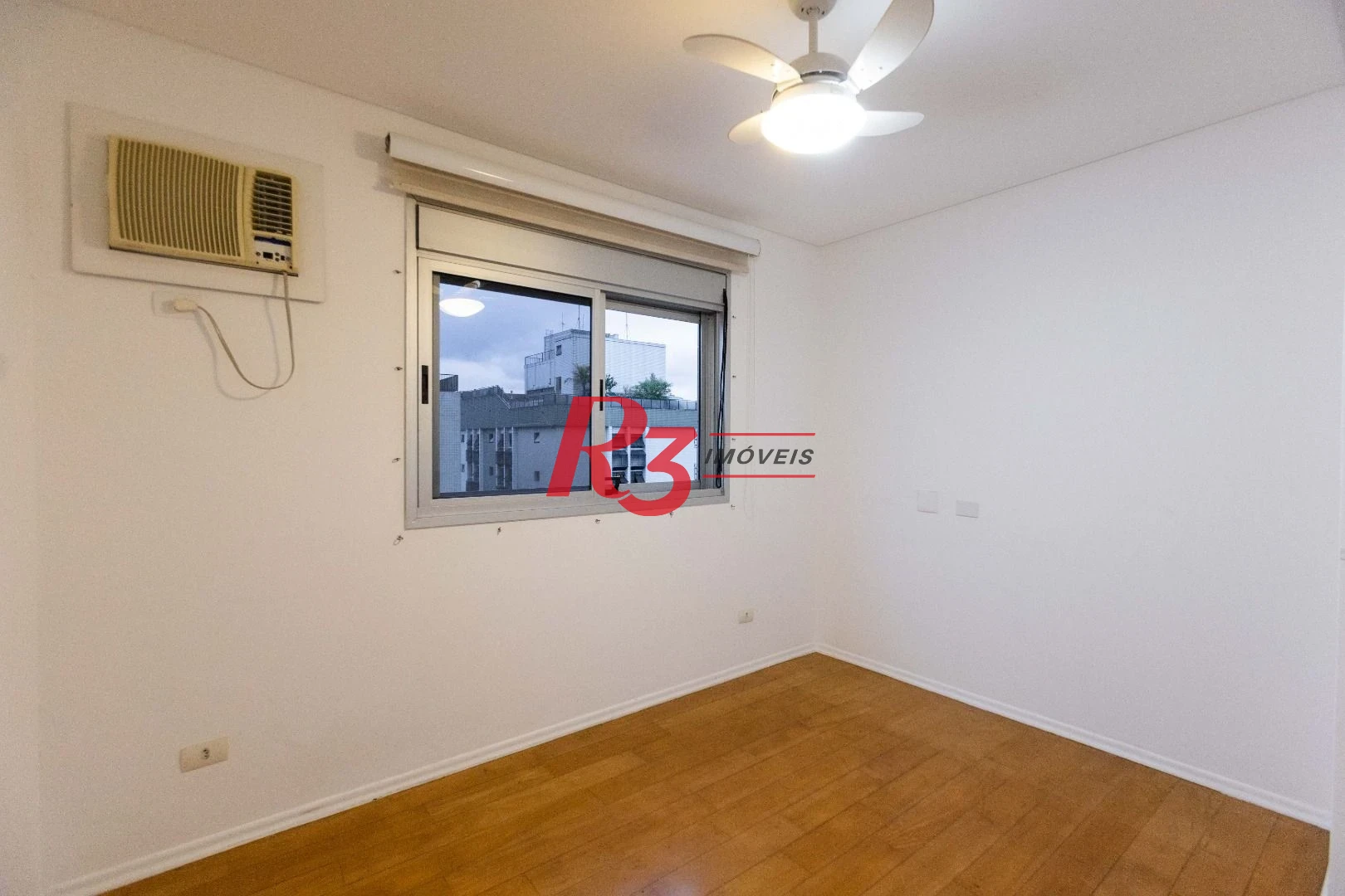 Apartamento  com 4 dormitórios à venda, 209 m² - Boqueirão - Santos/SP