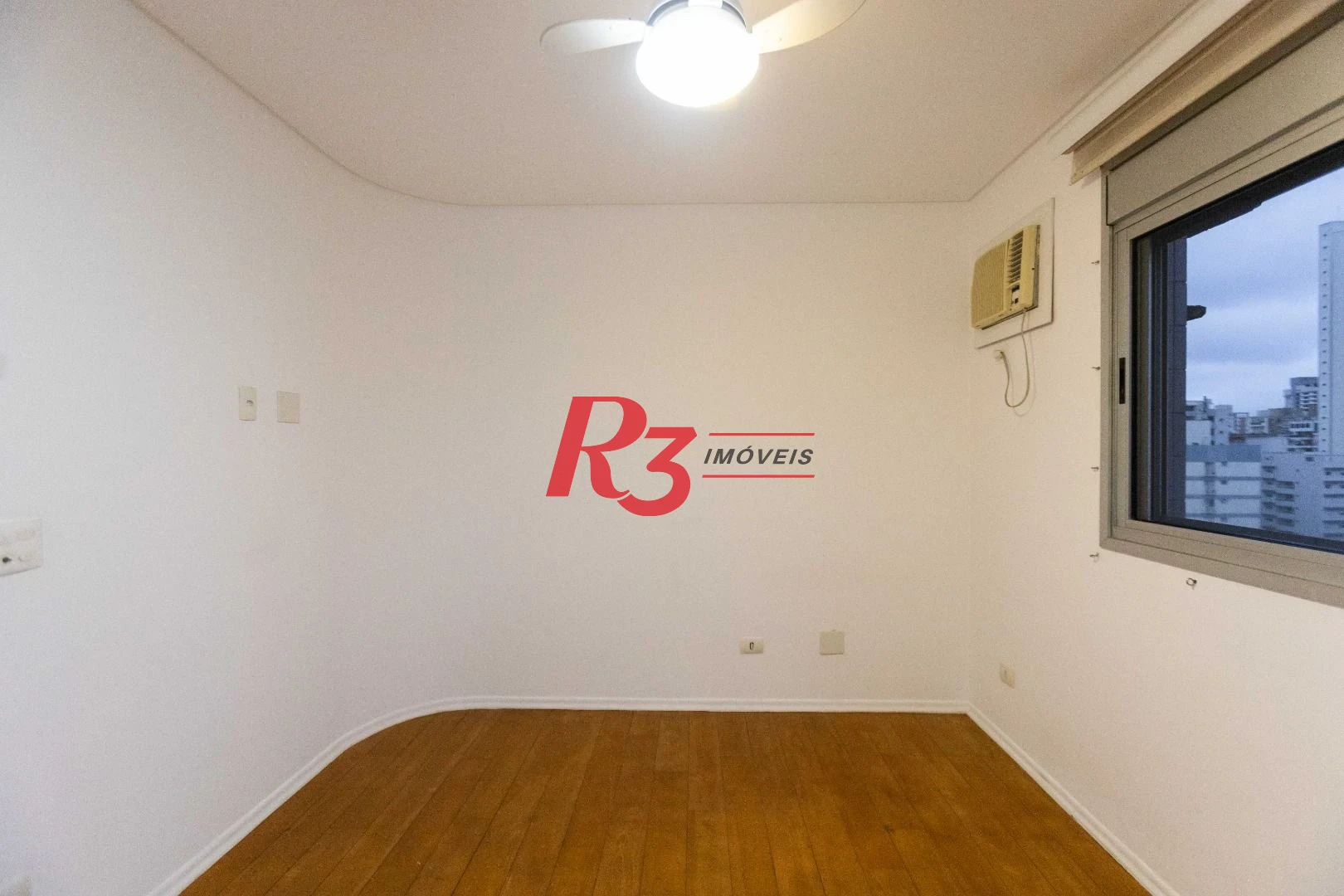 Apartamento  com 4 dormitórios à venda, 209 m² - Boqueirão - Santos/SP