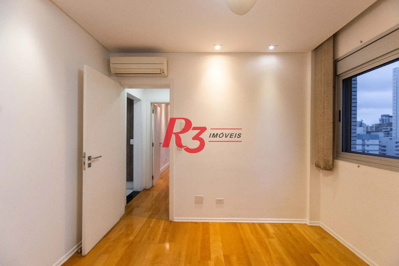 Apartamento  com 4 dormitórios à venda, 209 m² - Boqueirão - Santos/SP