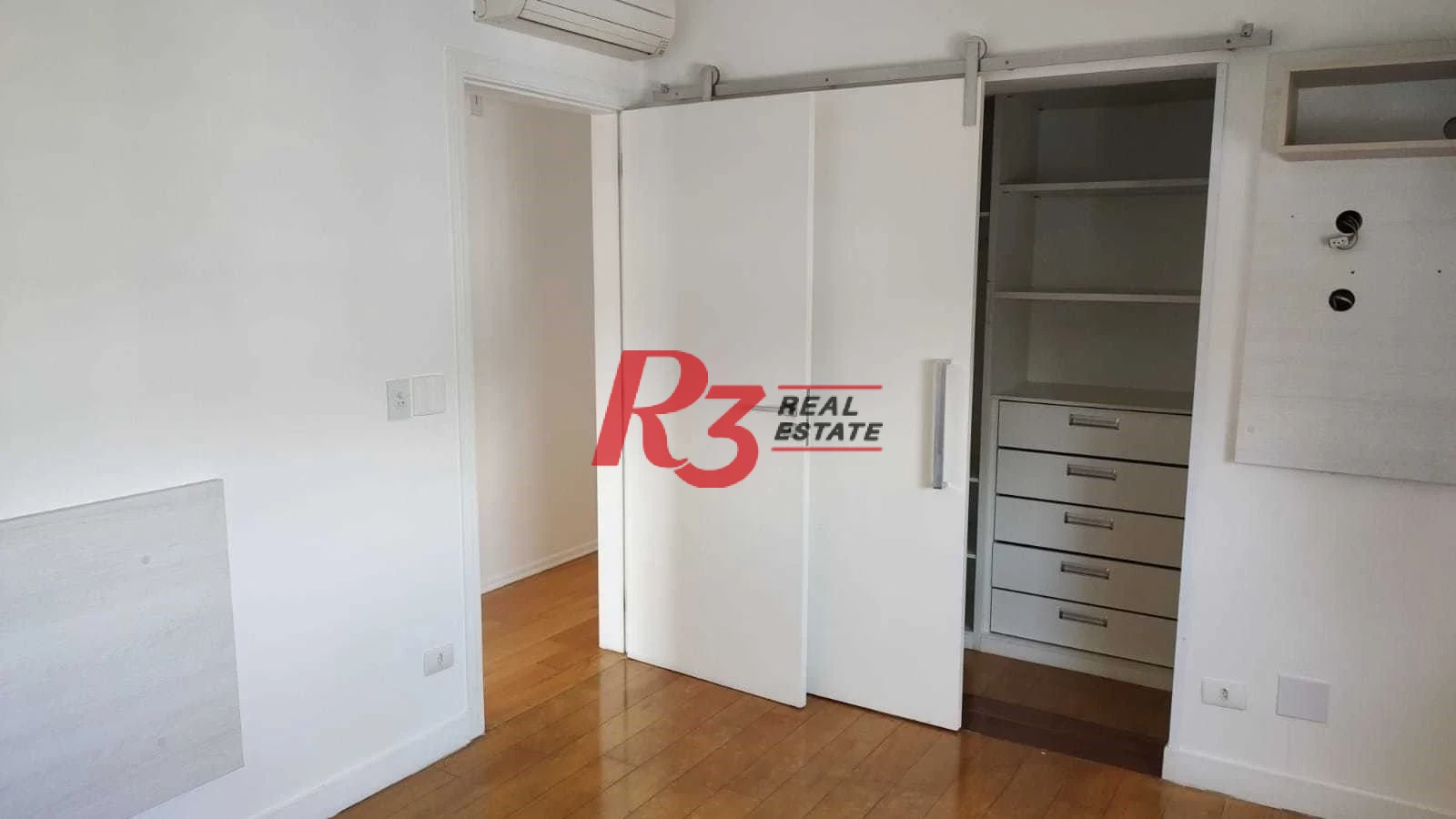 Apartamento  com 4 dormitórios à venda, 209 m² - Boqueirão - Santos/SP