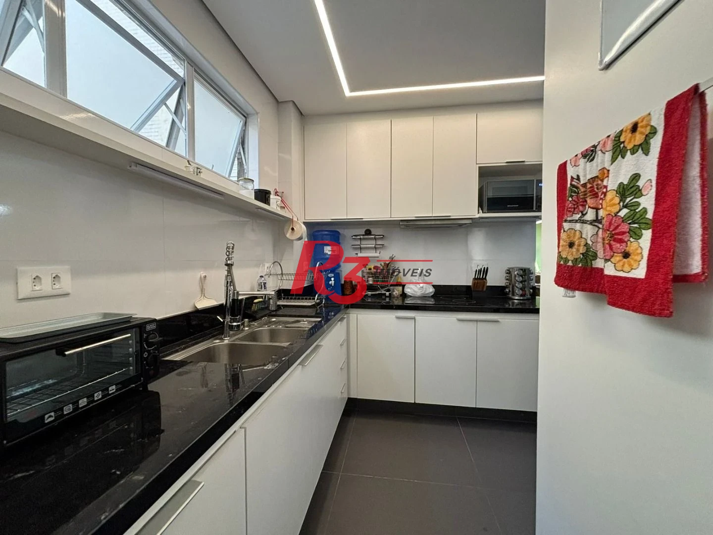 Apartamento com 3 dormitórios à venda, 188 m² por R$ 1.600.000,00 - Boqueirão - Santos/SP