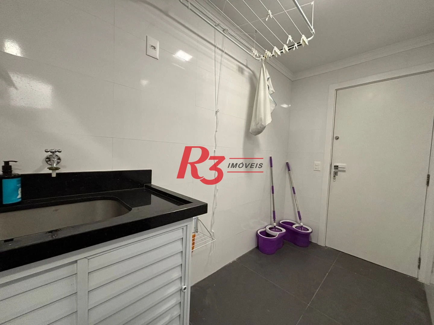 Apartamento com 3 dormitórios à venda, 188 m² por R$ 1.600.000,00 - Boqueirão - Santos/SP