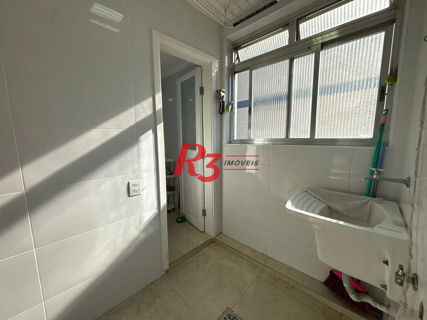 Apartamento com 3 dormitórios à venda, 188 m² por R$ 1.600.000,00 - Boqueirão - Santos/SP