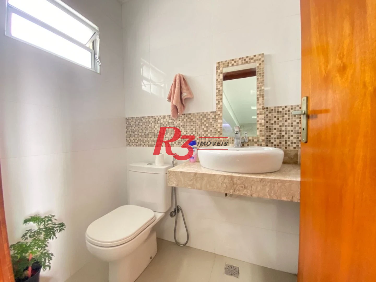 Sobrado à venda, 212 m² por R$ 1.500.000,00 - Embaré - Santos/SP