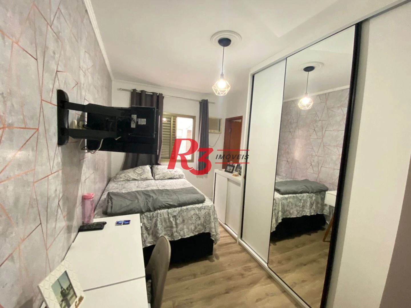 Sobrado à venda, 212 m² por R$ 1.500.000,00 - Embaré - Santos/SP