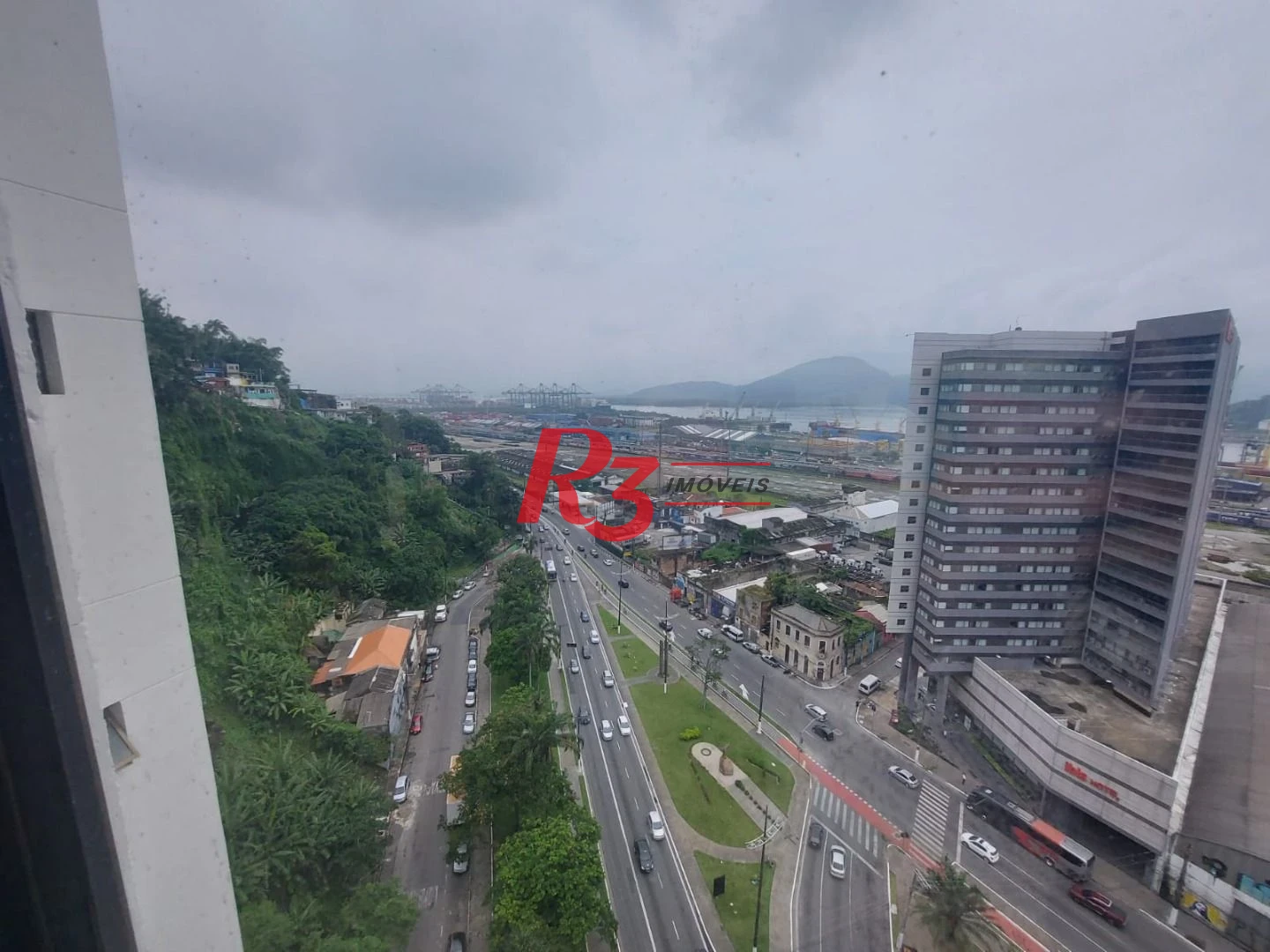 Sala à venda, 43 m² por R$ 230.000,00 - Valongo - Santos/SP