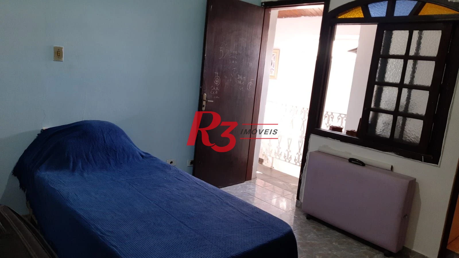 Sobrado com 3 dormitórios à venda, 119 m² por R$ 450.000 no Centro de São Vicente/SP