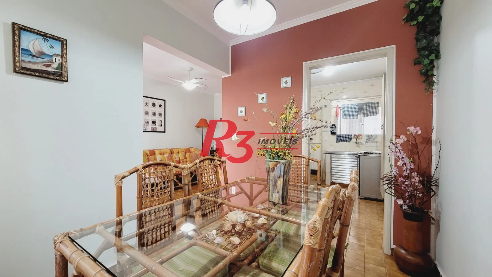 Apartamento com 2 dormitórios à venda, 97 m² por R$ 330.000,00 - Vila Assunção - Praia Grande/SP