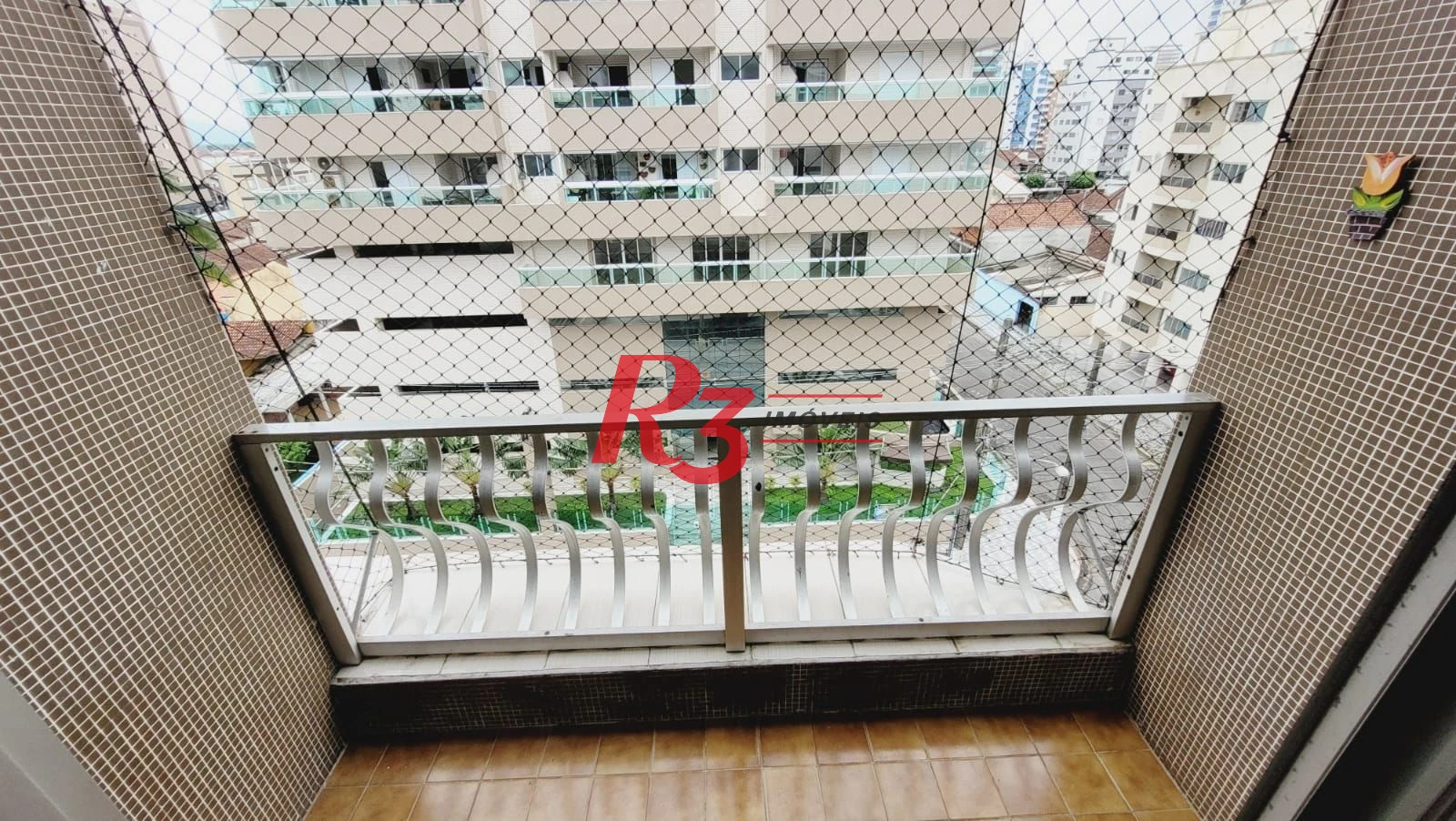 Apartamento com 2 dormitórios à venda, 97 m² por R$ 330.000,00 - Vila Assunção - Praia Grande/SP