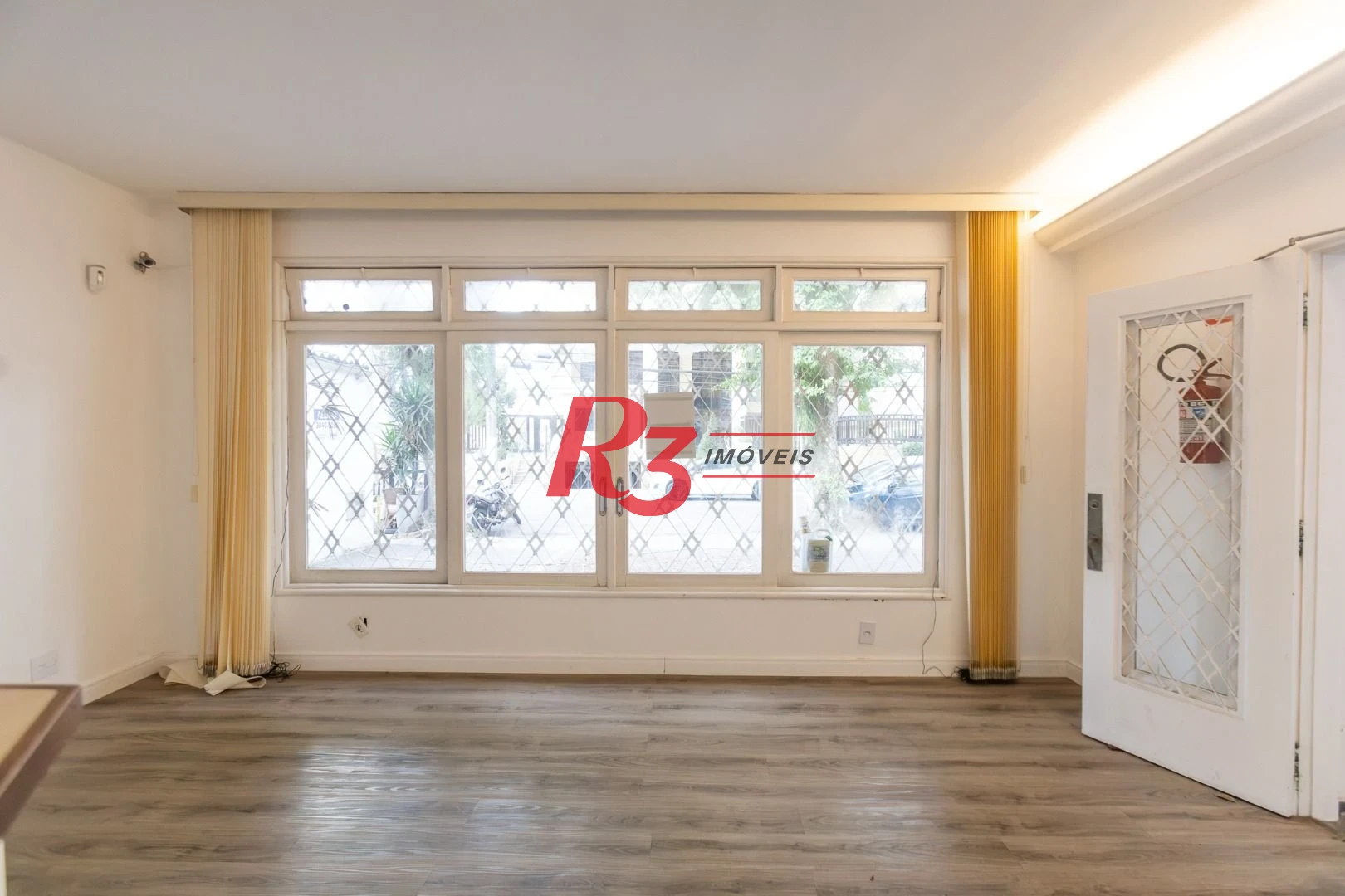 Casa, 354 m² - venda por R$ 5.000.000,00 ou aluguel por R$ 30.000,01/mês - Boqueirão - Santos/SP