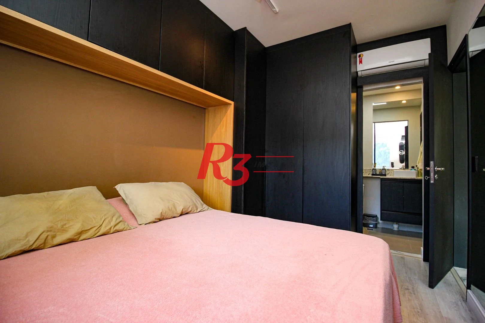 Apartamento com 1 dormitório para alugar, 48 m² por R$ 4.000,00/mês - José Menino - Santos/SP