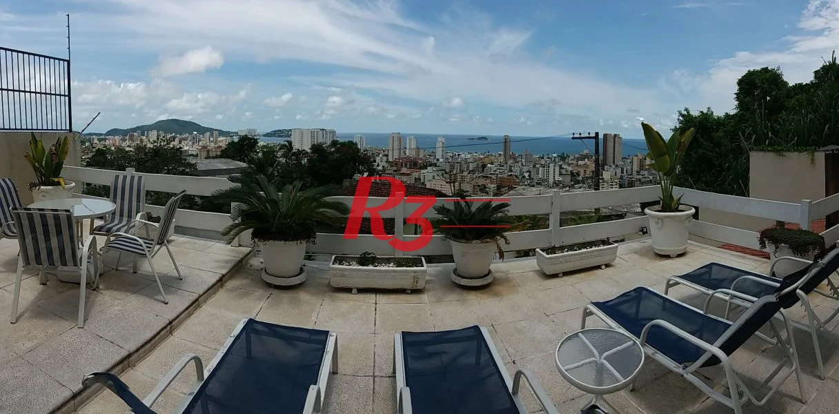 Lindo Sobrado no Guaruja com vista ao mar