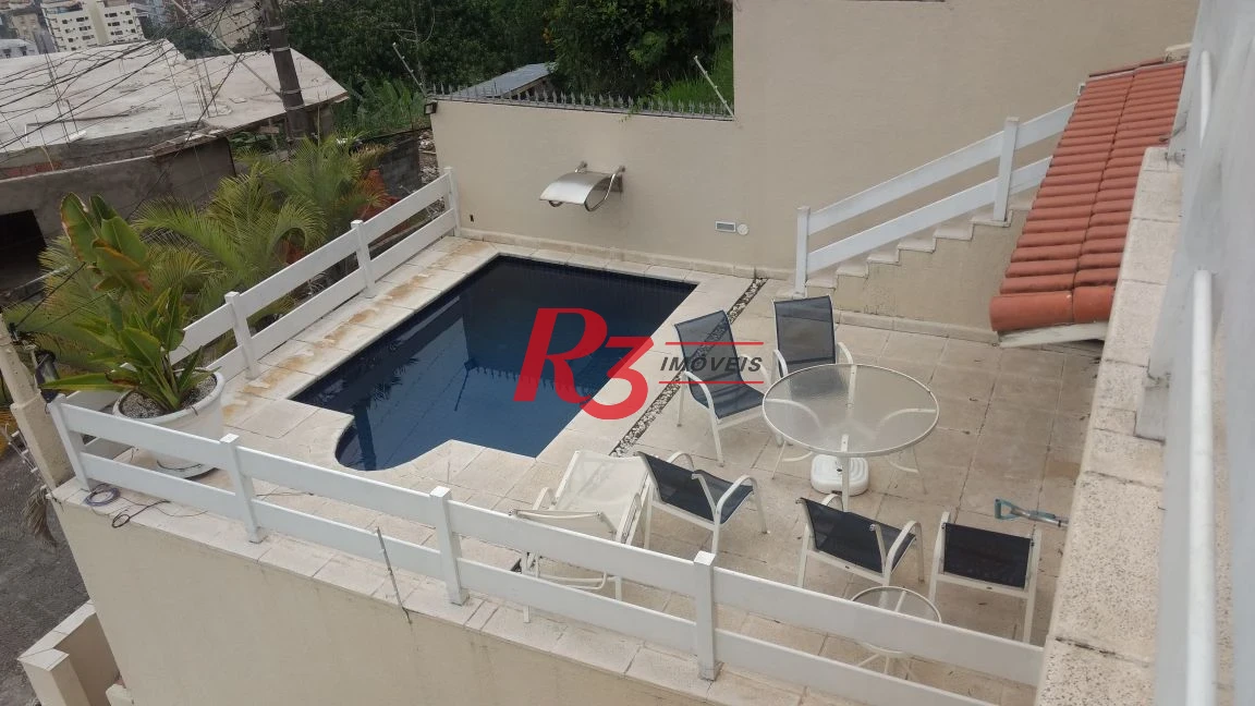 Lindo Sobrado no Guaruja com vista ao mar