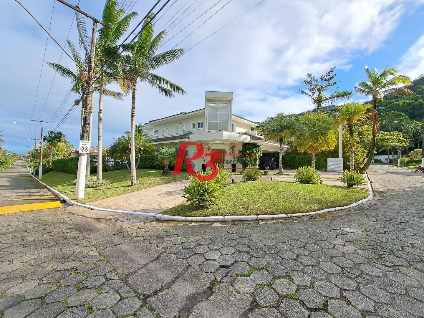 Maravilhosa casa no condomínio Granville Enseada Guarujá