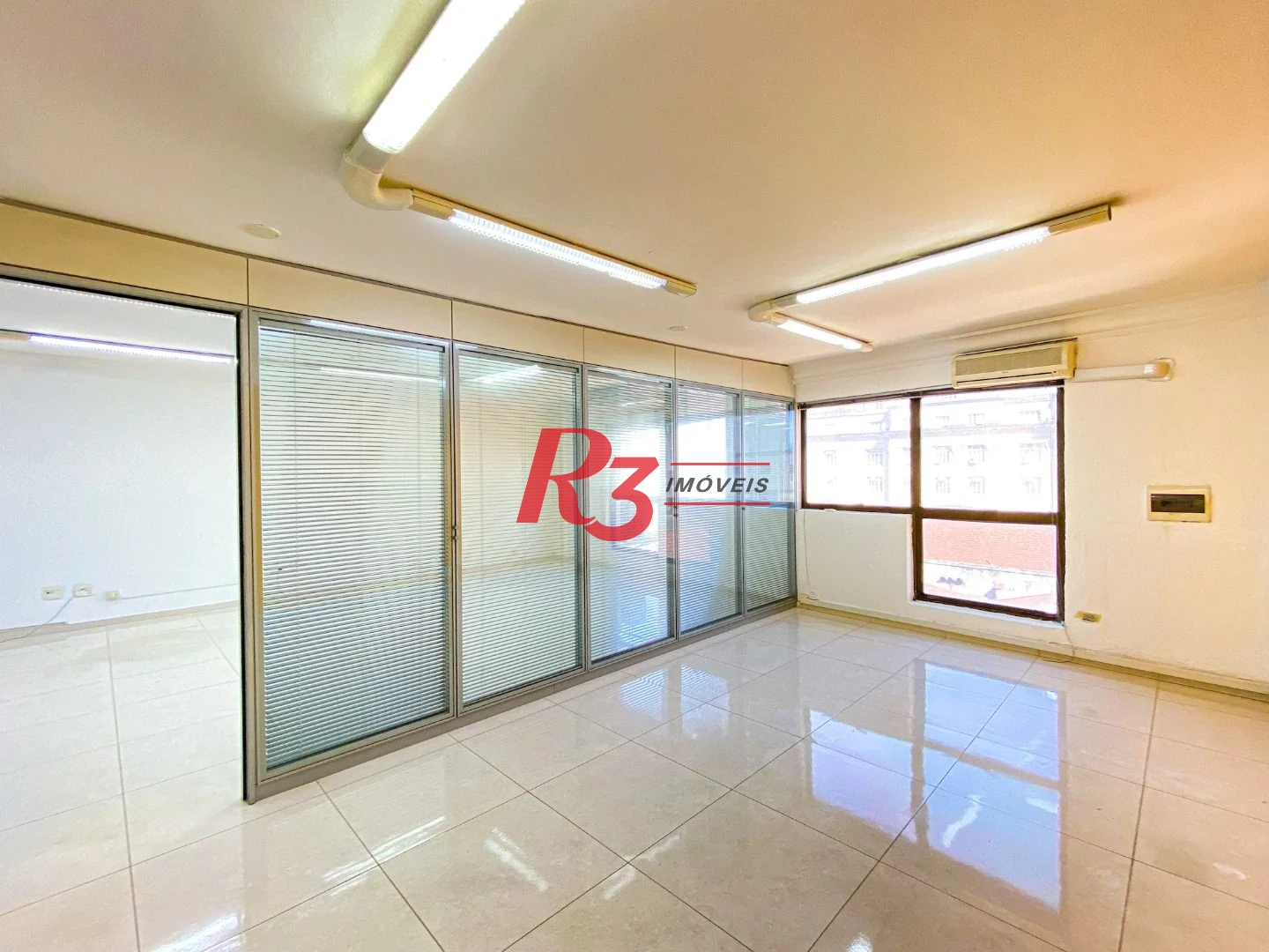 Sala à venda, 80 m² por R$ 318.000,00 - Centro - Santos/SP