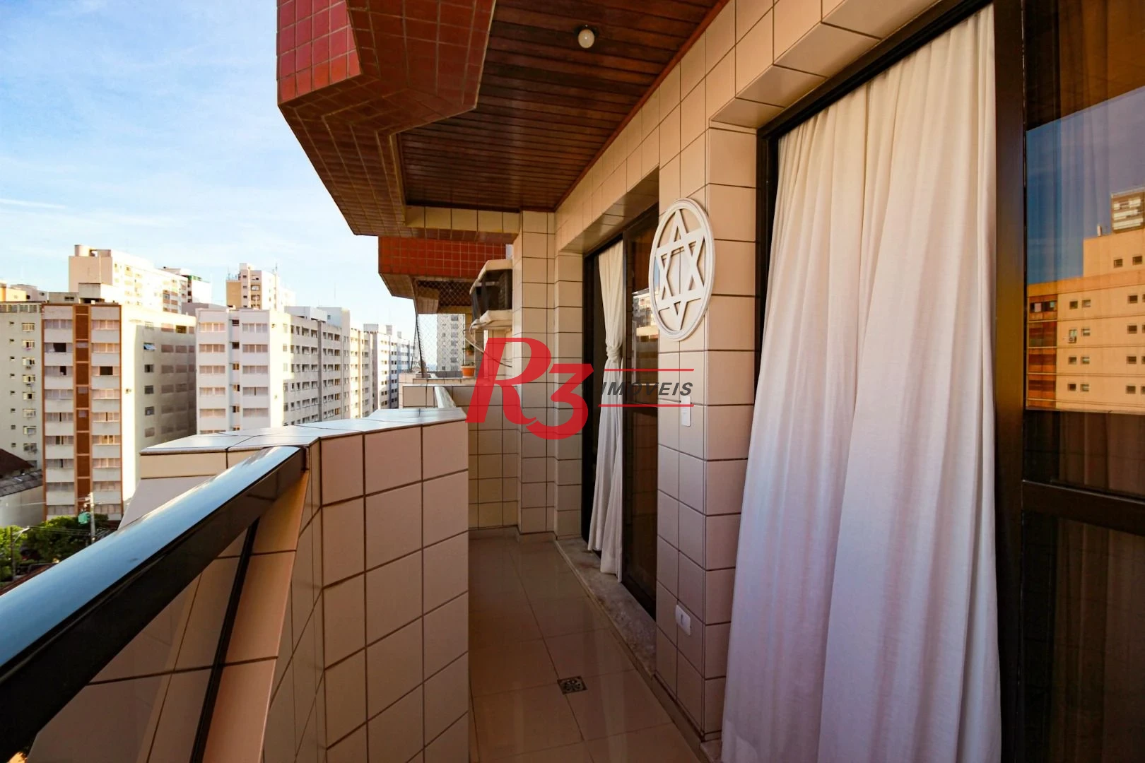 Apartamento com 2 quartos 2 suites, dep completa, 2 vagas
