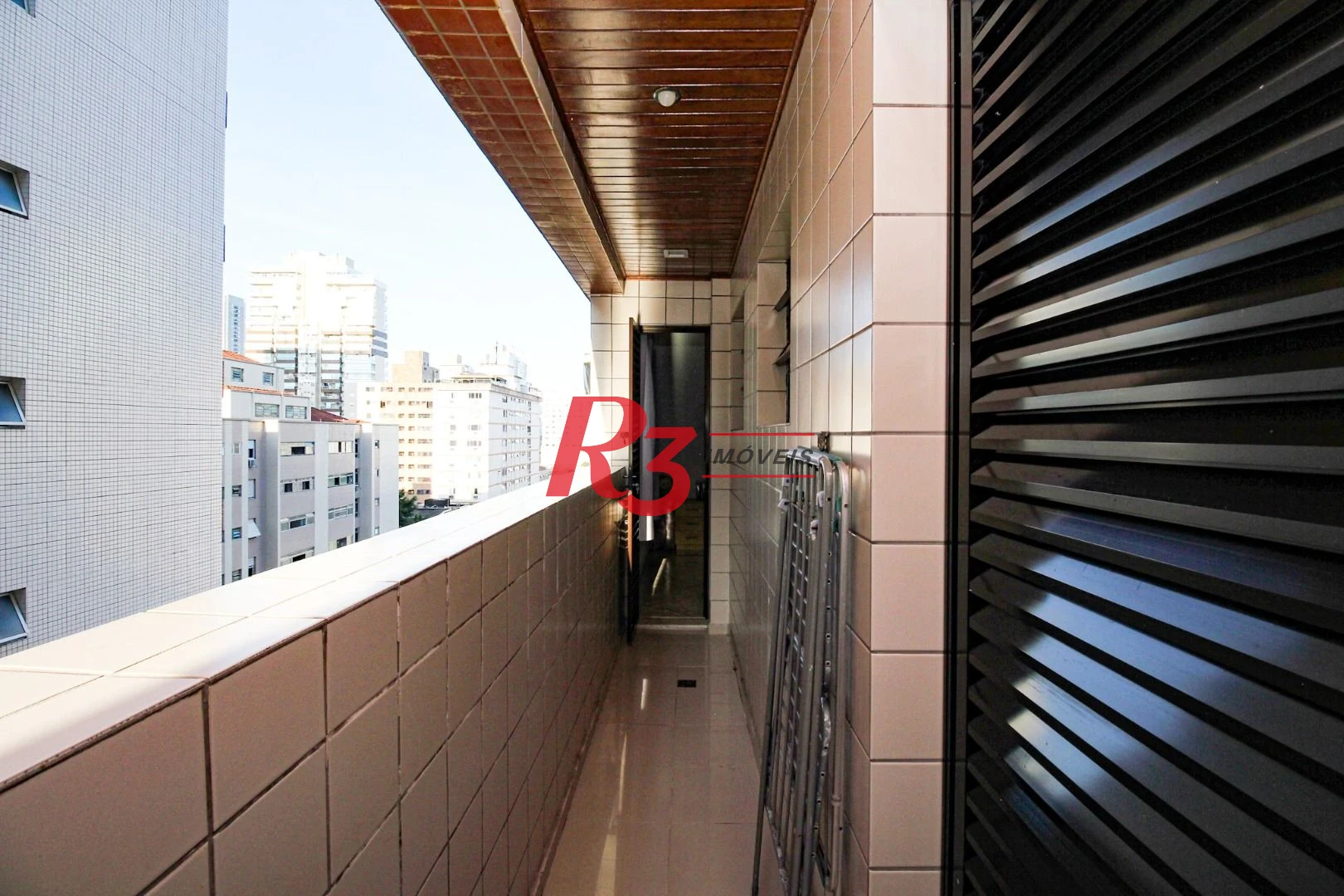 Apartamento com 2 quartos 2 suites, dep completa, 2 vagas