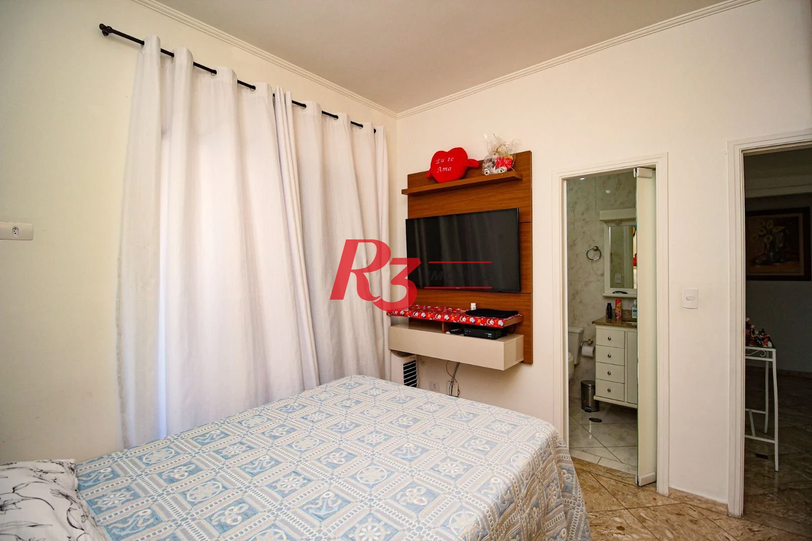 Apartamento com 2 quartos 2 suites, dep completa, 2 vagas