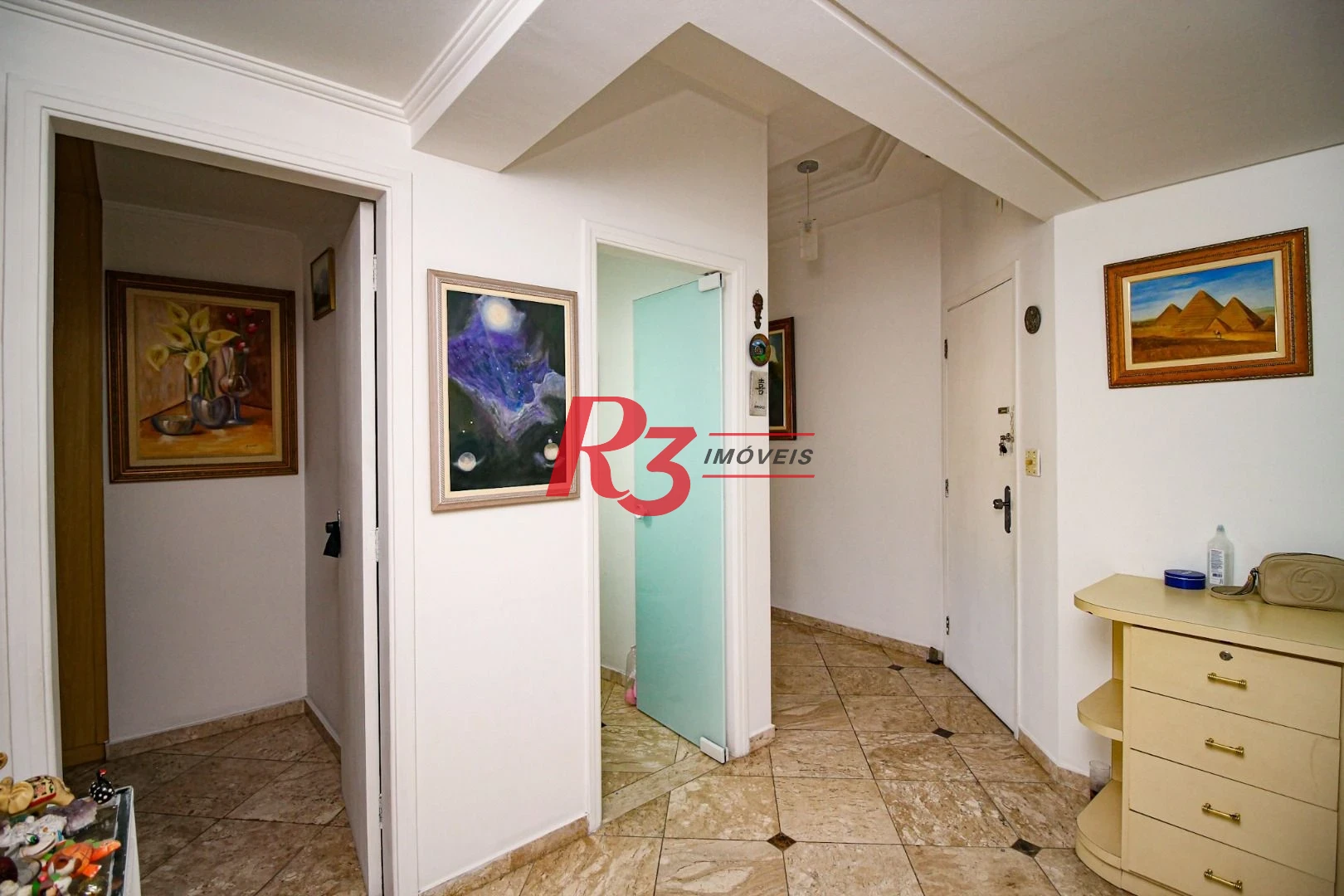 Apartamento com 2 quartos 2 suites, dep completa, 2 vagas