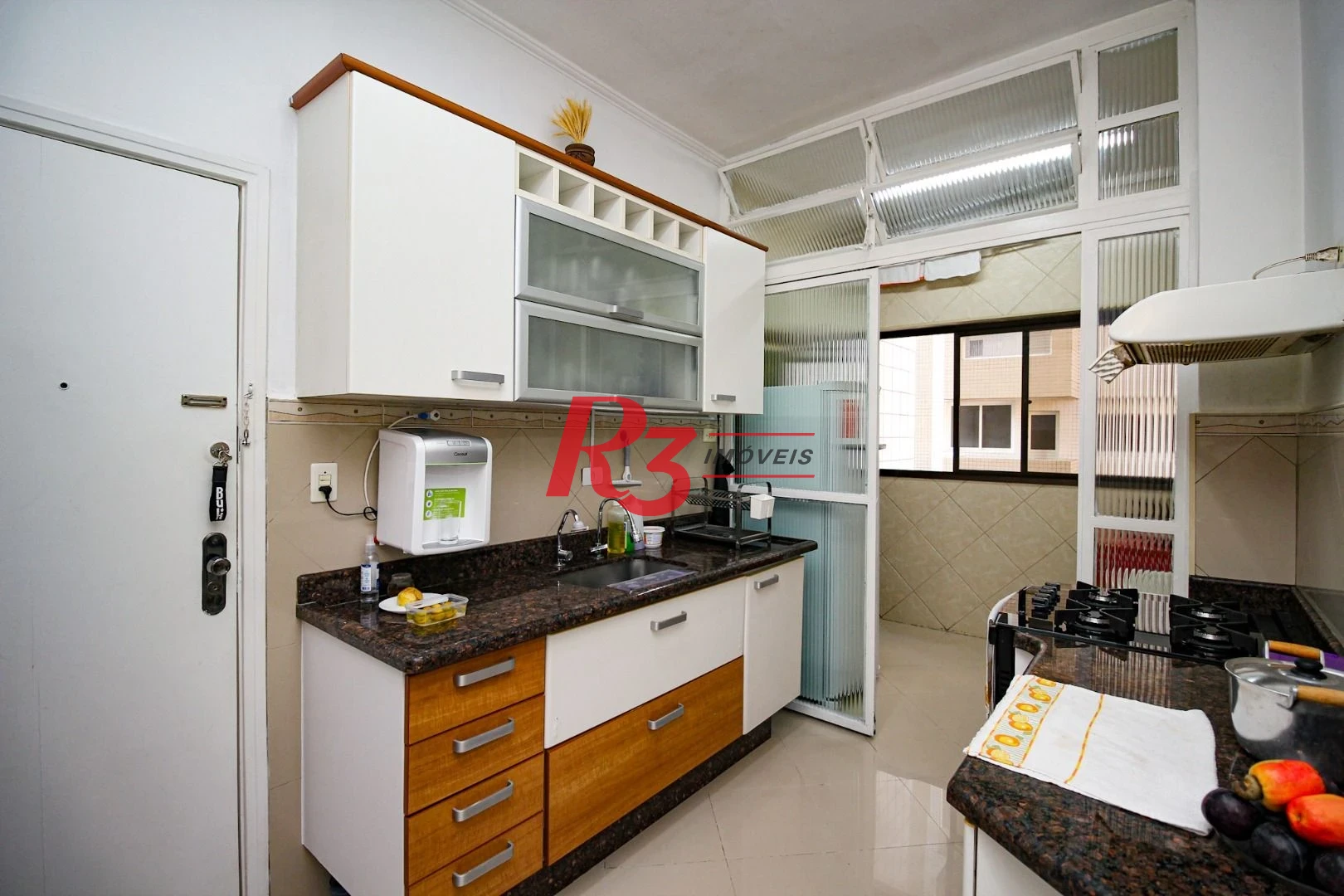Apartamento com 2 quartos 2 suites, dep completa, 2 vagas