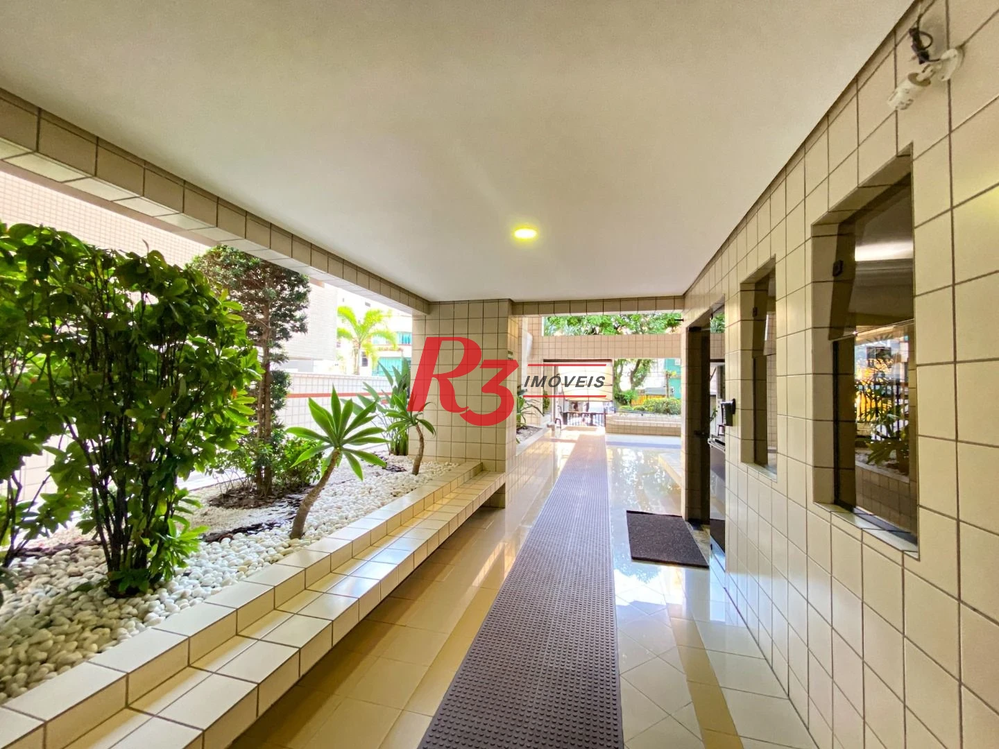Apartamento com 2 quartos 2 suites, dep completa, 2 vagas