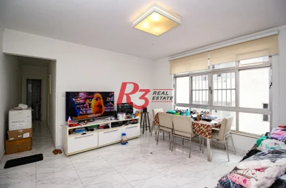 Apartamento à venda na Ponta da Praia em Santos com 2 dormitórios e 1 vaga de garagem.