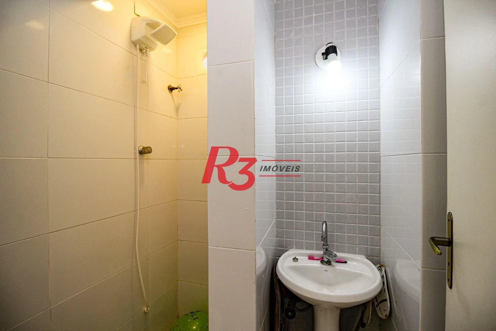 Apartamento com 2 dormitórios à venda, 85 m² por R$ 550.000,00 - Ponta da Praia - Santos/SP