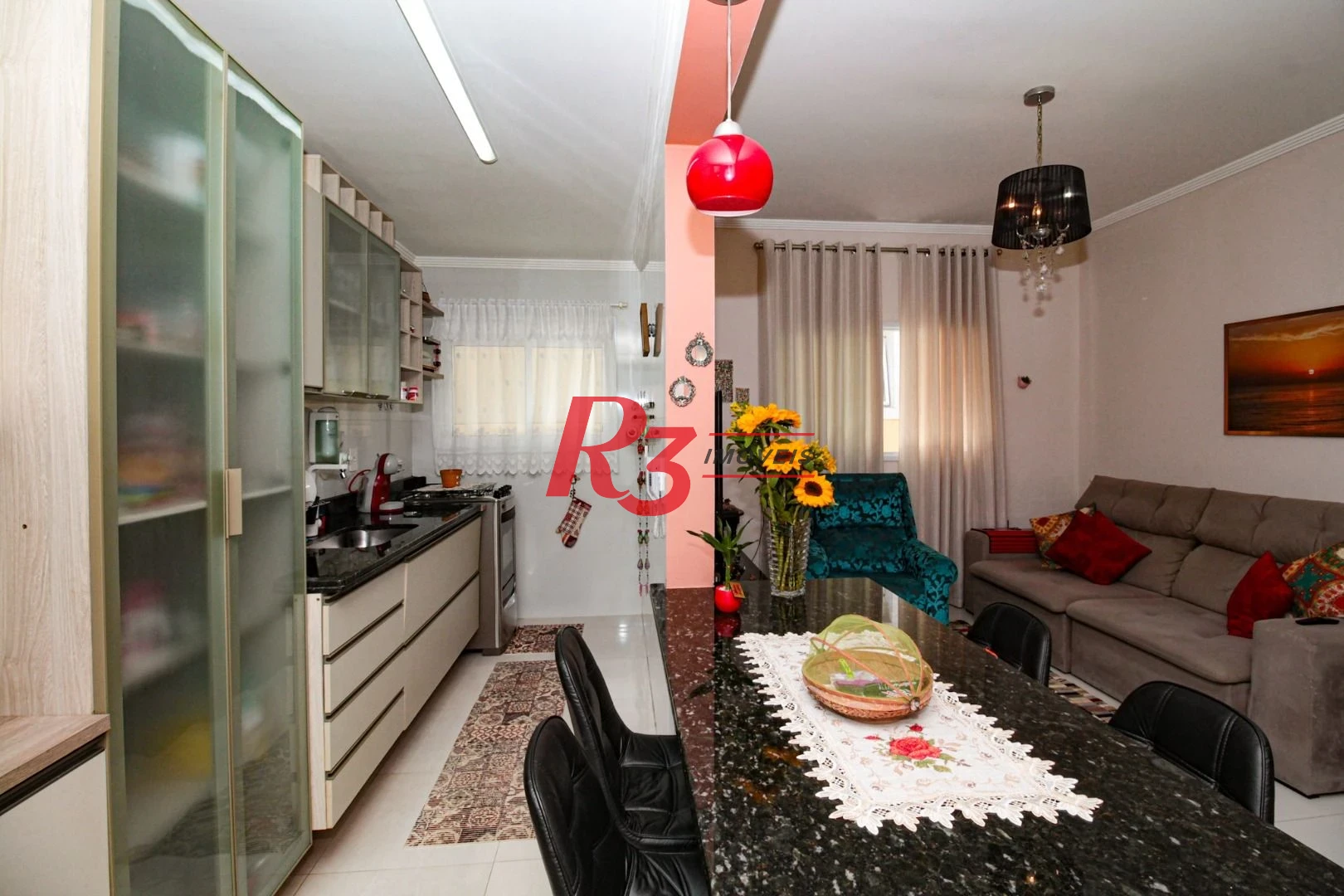 Casa com 2 dormitórios à venda, 100 m² por R$ 750.000,00 - Gonzaga - Santos/SP