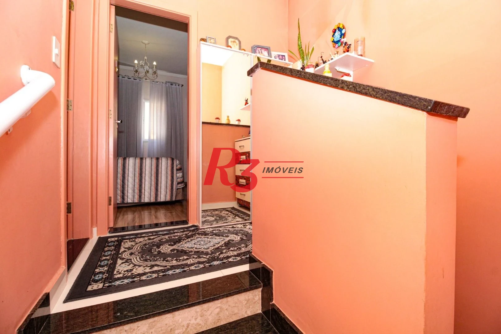 Casa com 2 dormitórios à venda, 100 m² por R$ 750.000,00 - Gonzaga - Santos/SP