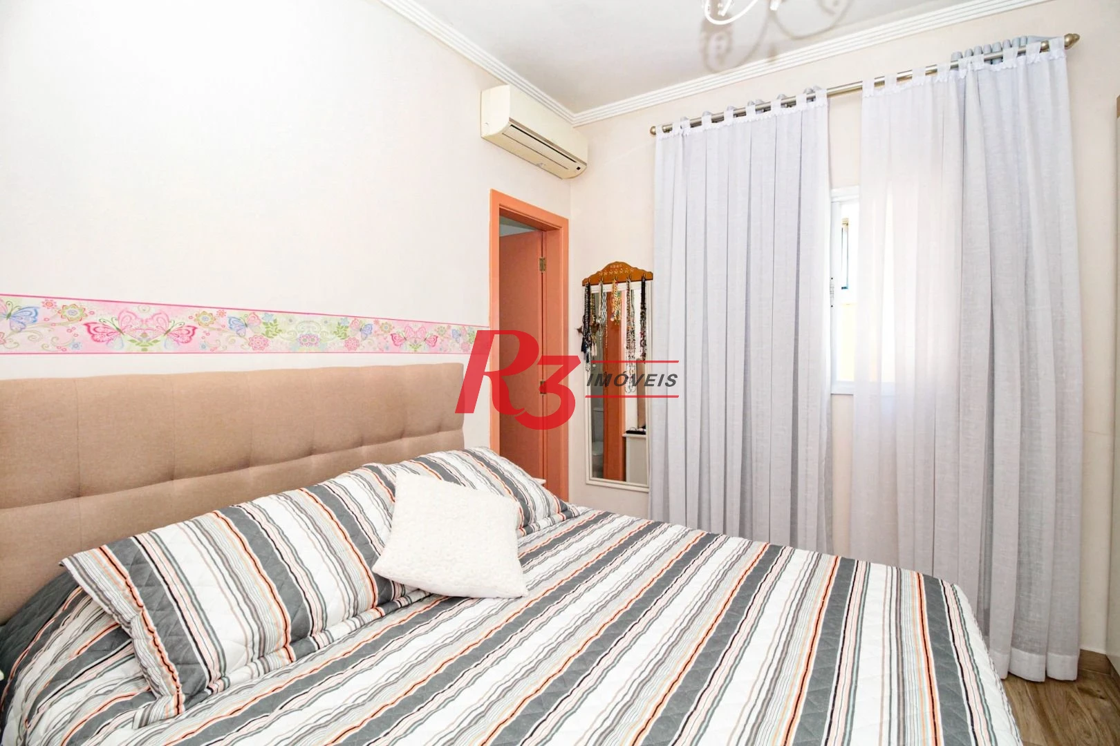 Casa com 2 dormitórios à venda, 100 m² por R$ 750.000,00 - Gonzaga - Santos/SP