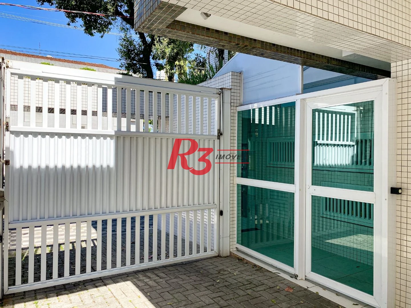 Casa com 2 dormitórios à venda, 100 m² por R$ 750.000,00 - Gonzaga - Santos/SP
