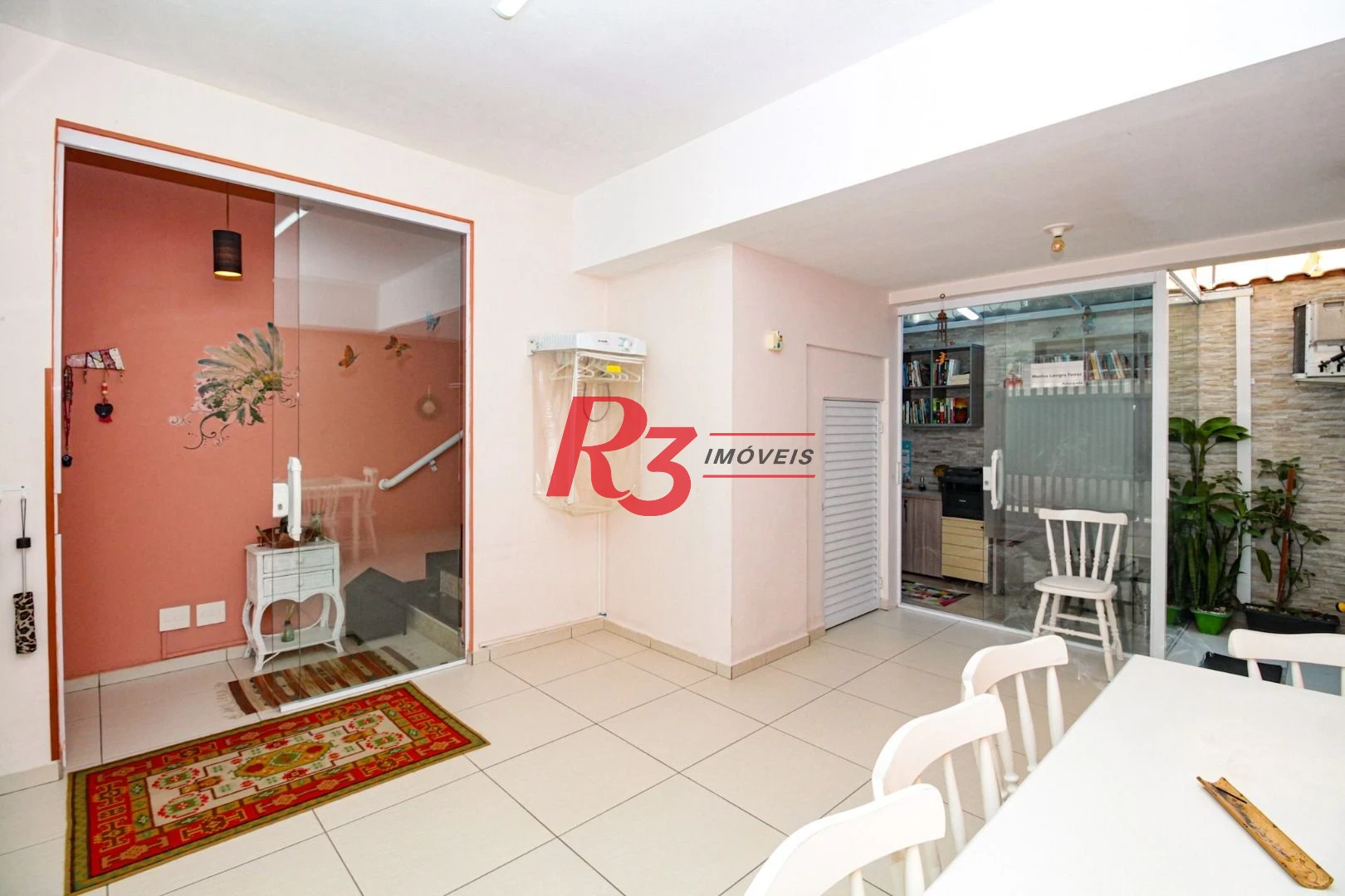 Casa com 2 dormitórios à venda, 100 m² por R$ 750.000,00 - Gonzaga - Santos/SP