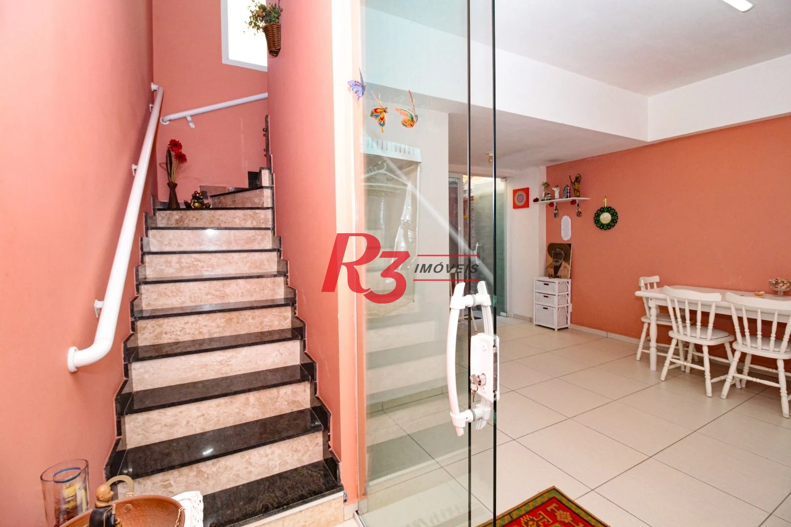 Casa com 2 dormitórios à venda, 100 m² por R$ 750.000,00 - Gonzaga - Santos/SP