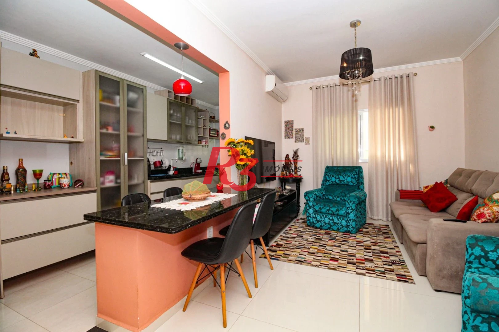 Casa com 2 dormitórios à venda, 100 m² por R$ 750.000,00 - Gonzaga - Santos/SP