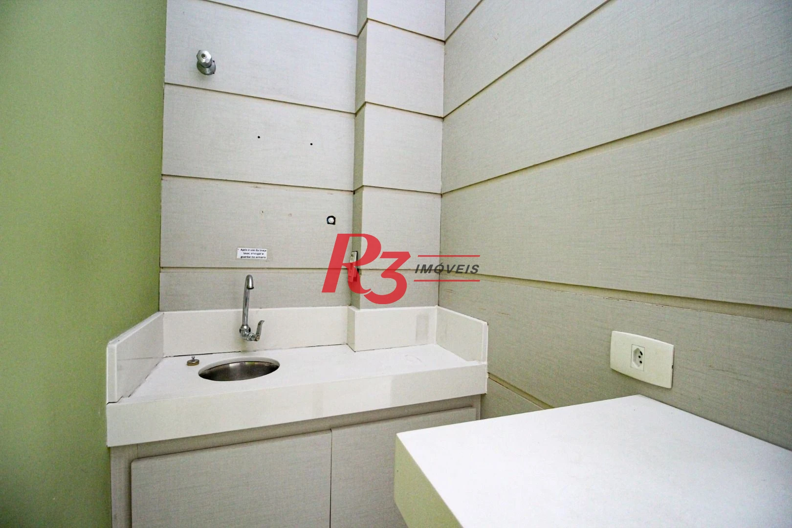 Conjunto à venda, 100 m² por R$ 583.000,00 - Gonzaga - Santos/SP