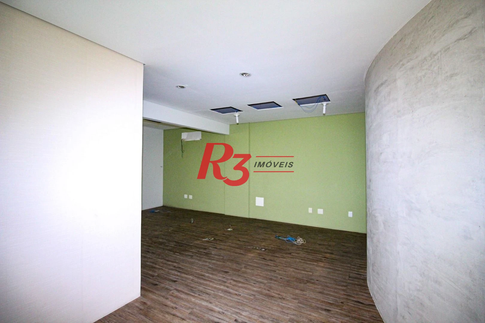 Conjunto à venda, 100 m² por R$ 583.000,00 - Gonzaga - Santos/SP