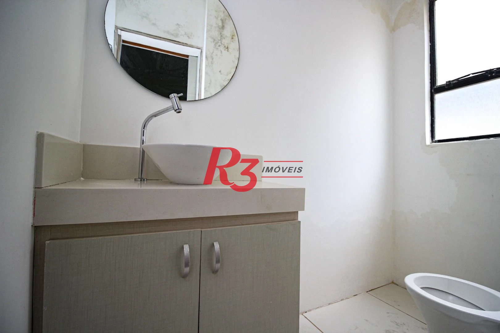 Conjunto à venda, 100 m² por R$ 583.000,00 - Gonzaga - Santos/SP