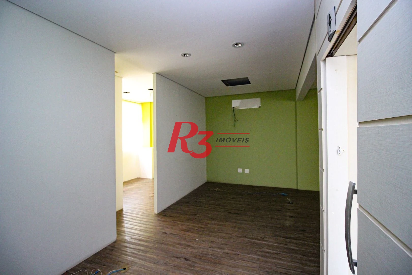 Conjunto à venda, 100 m² por R$ 583.000,00 - Gonzaga - Santos/SP