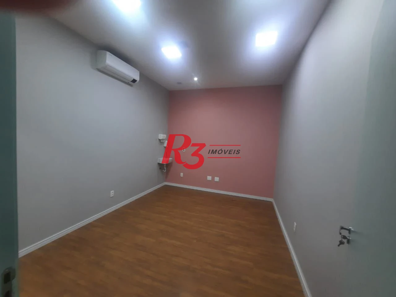 Loja com 100m2 de área útil