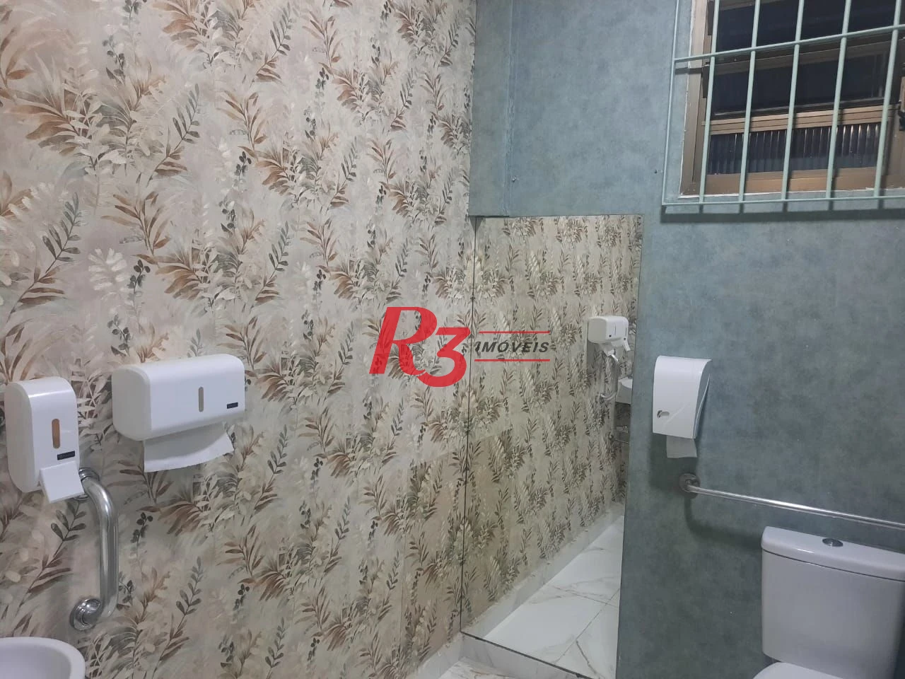 Loja com 100m2 de área útil