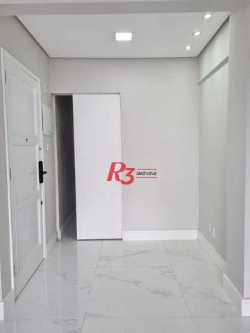 Apartamento 2 dormitórios, 2 suítes no bairro Boqueirão, Santos-SP.