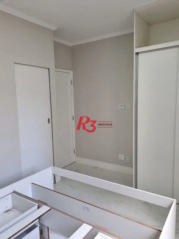 Apartamento 2 dormitórios, 2 suítes no bairro Boqueirão, Santos-SP.