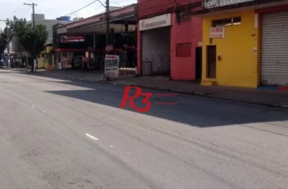 Excelente terreno de 1650m2 em frente o poupa tempo em Santos