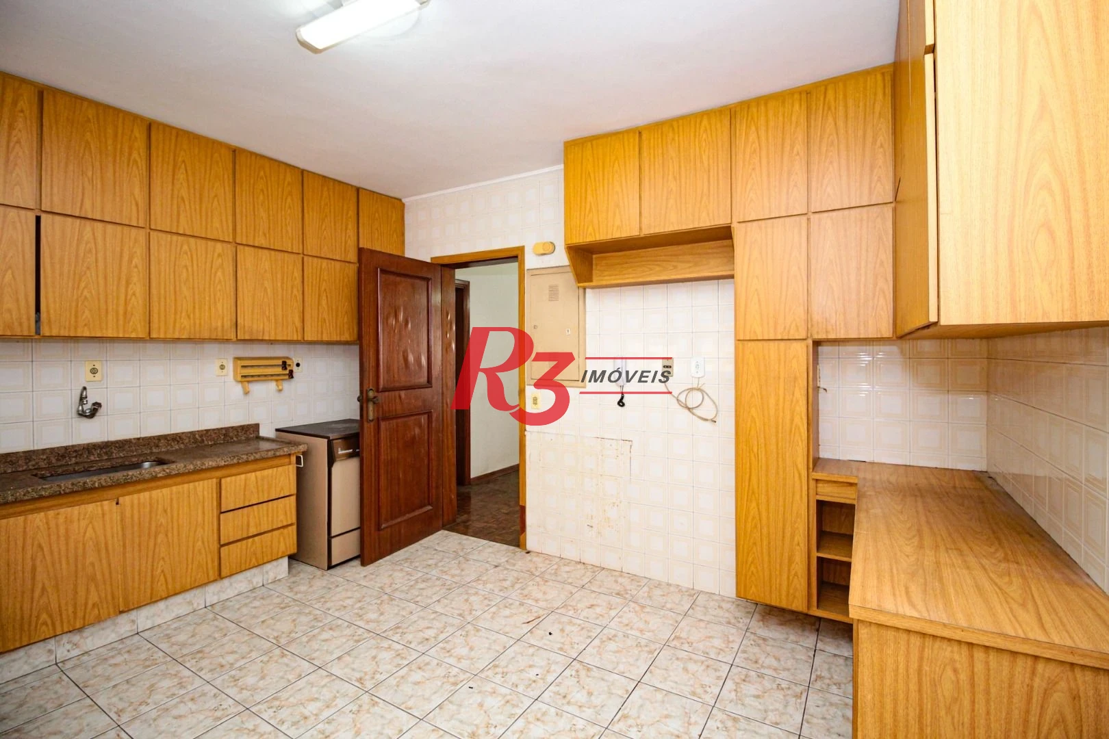 Apartamento com 3 dormitórios à venda, 133 m² por R$ 1.350.000,00 - Gonzaga - Santos/SP